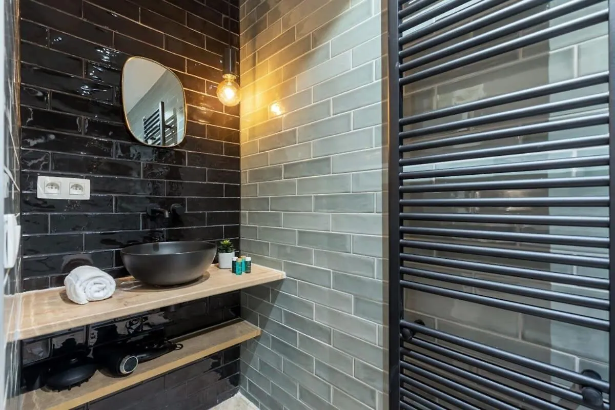 Alejandro - Lovely 2 Bedroom Apartment In Ostend 0*,