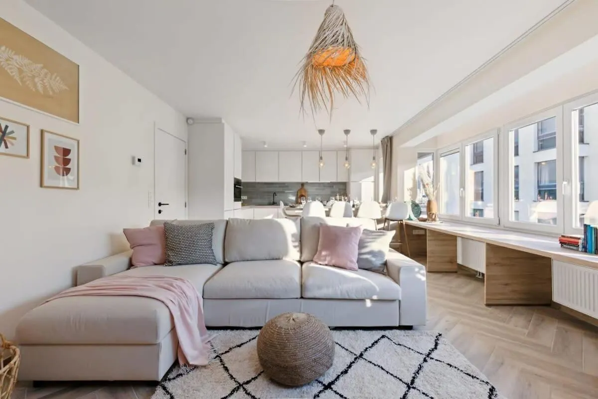 Alejandro - Lovely 2 Bedroom Apartment In Ostend Belgium