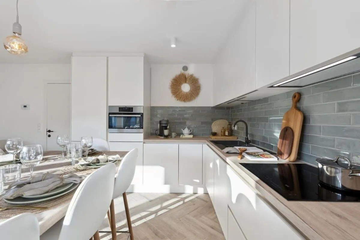 Alejandro - Lovely 2 Bedroom Apartment In Ostend