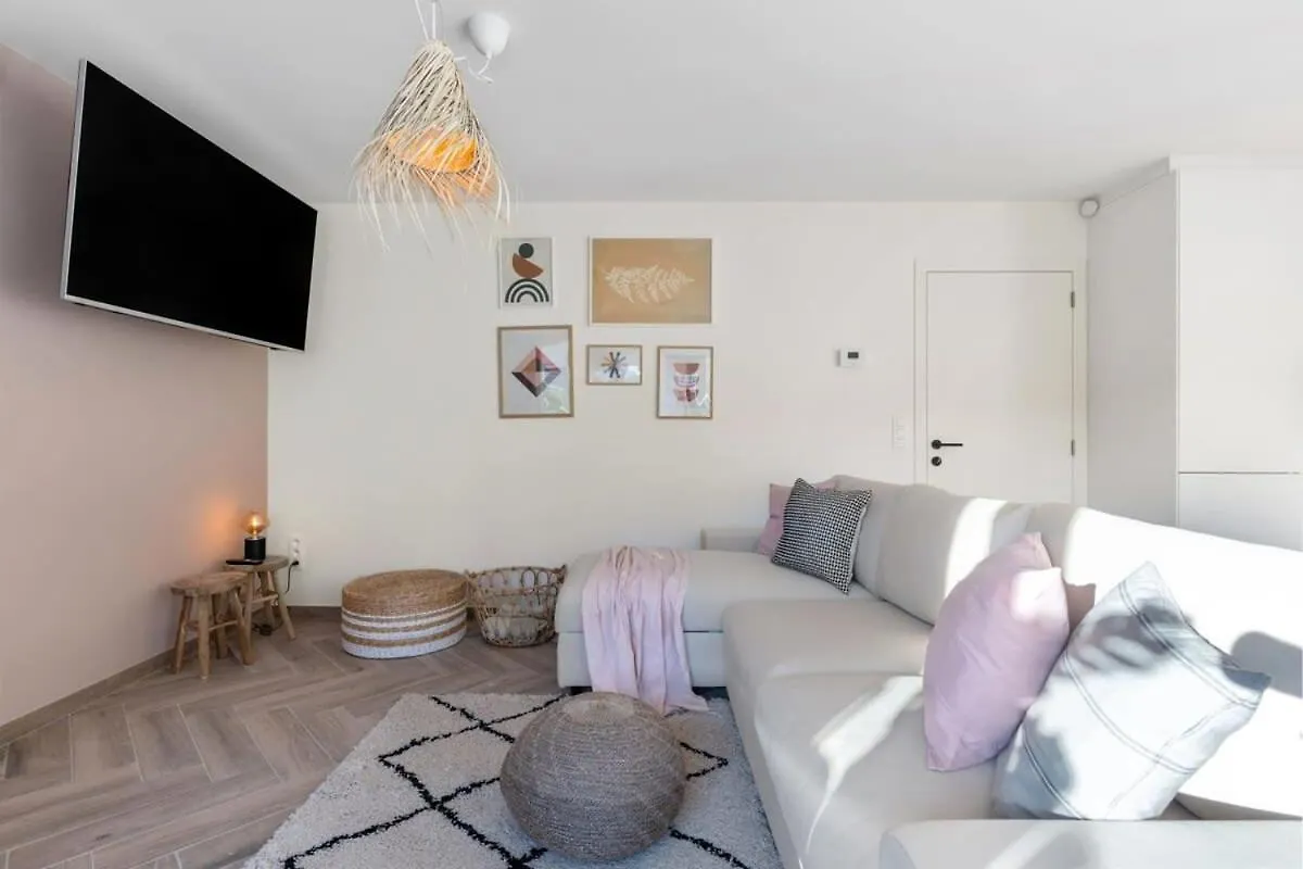 Alejandro - Lovely 2 Bedroom Apartment In Ostend 0*,  Belgium