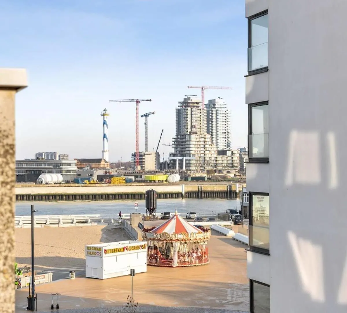 Alejandro - Lovely 2 Bedroom Apartment In Ostend